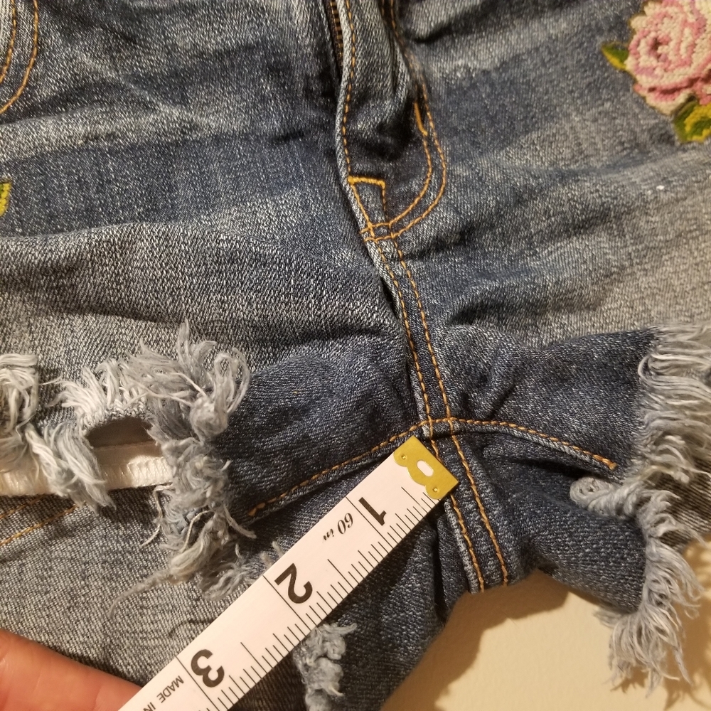 AMERICAN EAGLE Blue Shorts With Flowers Stretch SIZE 4. - Picture 2 of 16